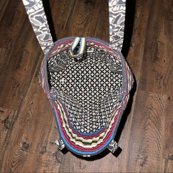 Vera Bradley - Picture 5 of 9